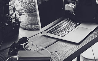 体坛午爆｜欧冠淘汰赛附加赛今晚抽签，山东男篮明晚迎战广州龙狮